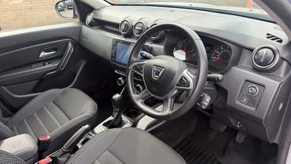 Dacia Duster 1.3 TCe 150 Prestige 5dr EDC Petrol Estate - Image 11