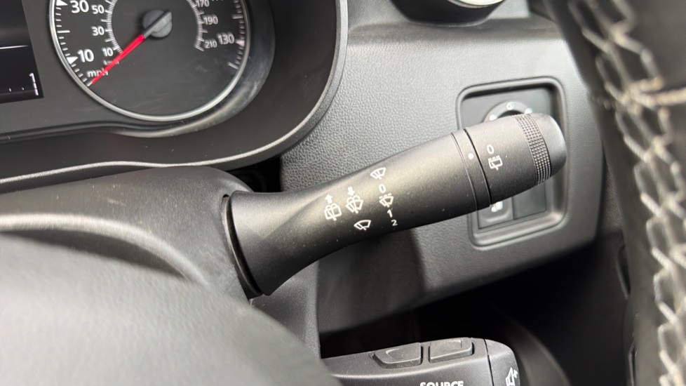 Dacia Duster 1.3 TCe 150 Prestige 5dr EDC Petrol Estate - Image 23