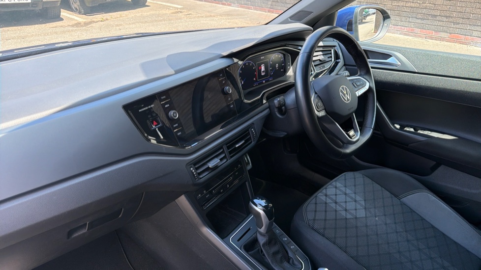 Volkswagen Taigo 1.0 TSI 110 R-Line 5dr DSG Petrol Hatchback - Image 9
