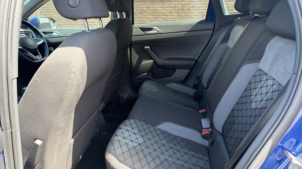 Volkswagen Taigo 1.0 TSI 110 R-Line 5dr DSG Petrol Hatchback - Image 16