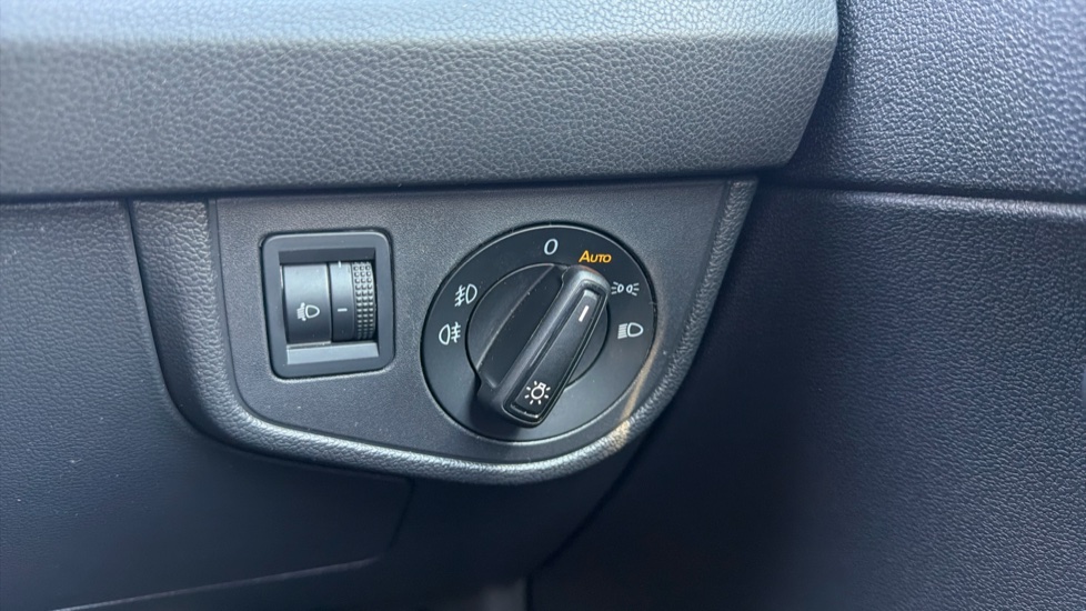 Volkswagen Taigo 1.0 TSI 110 R-Line 5dr DSG Petrol Hatchback - Image 22