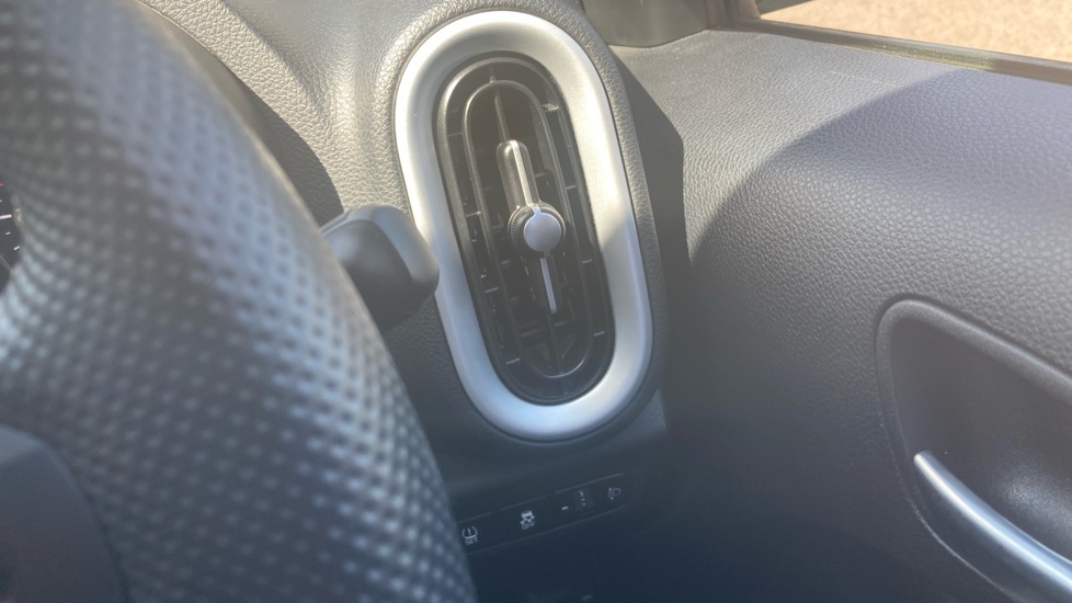 Kia Picanto 1.0 X-Line S 5dr Auto Petrol Hatchback - Image 39