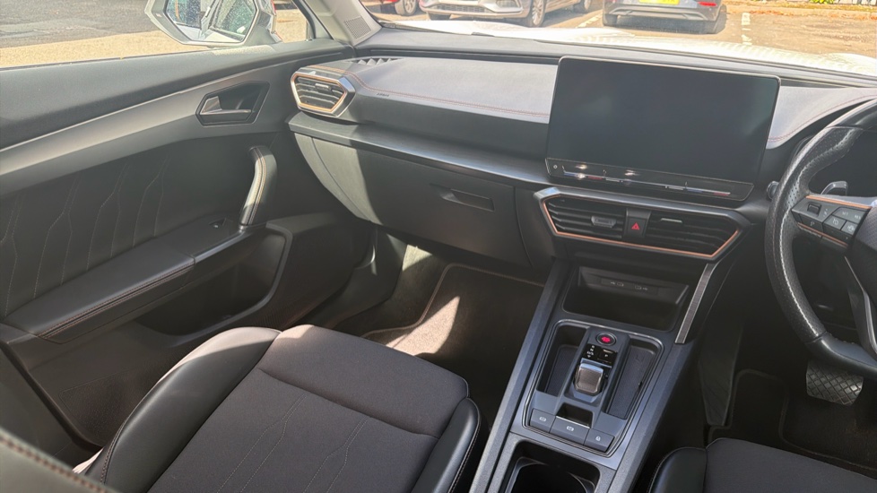 CUPRA Formentor 1.4 eHybrid 204 V1 5dr DSG Estate - Image 14