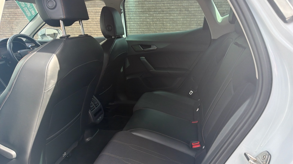 CUPRA Formentor 1.4 eHybrid 204 V1 5dr DSG Estate - Image 16
