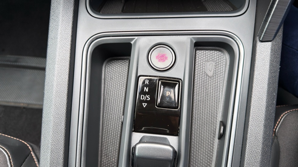 CUPRA Formentor 1.4 eHybrid 204 V1 5dr DSG Estate - Image 37