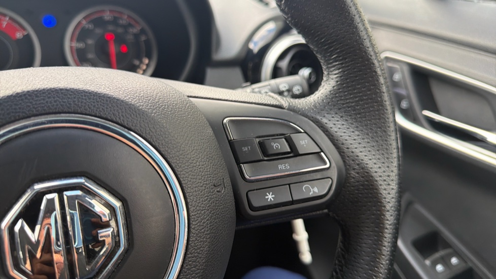 MG MG3 1.5 VTi-TECH Exclusive 5dr [Navigation] Petrol Hatchback - Image 24