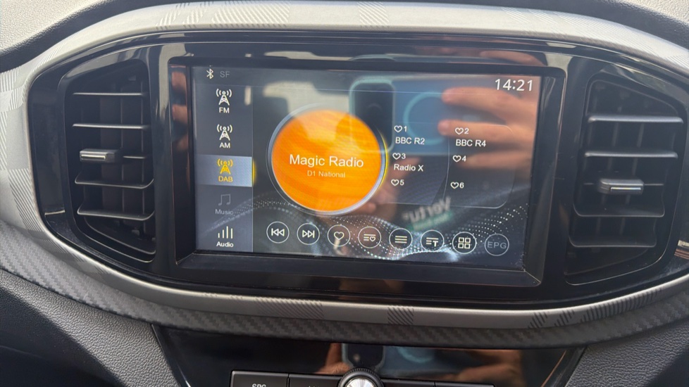 MG MG3 1.5 VTi-TECH Exclusive 5dr [Navigation] Petrol Hatchback - Image 28