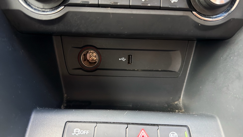 MG MG3 1.5 VTi-TECH Exclusive 5dr [Navigation] Petrol Hatchback - Image 34