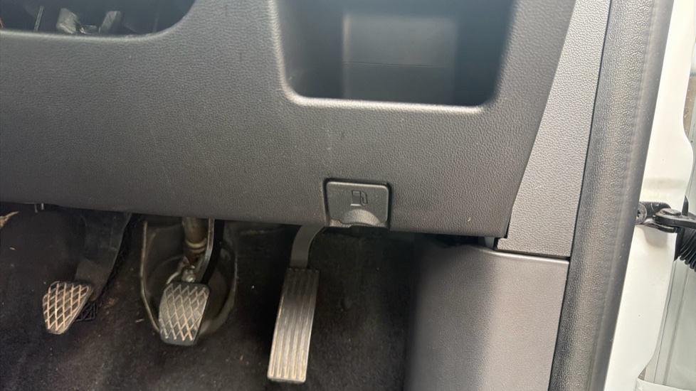 MG MG3 1.5 VTi-TECH Exclusive 5dr [Navigation] Petrol Hatchback - Image 40