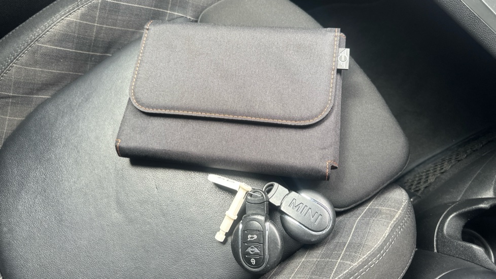 MINI Hatchback 1.5 Cooper II 5dr Petrol Hatchback - Image 19