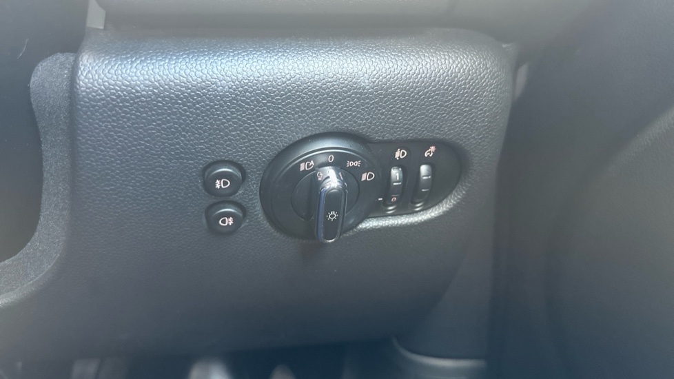 MINI Hatchback 1.5 Cooper II 5dr Petrol Hatchback - Image 23