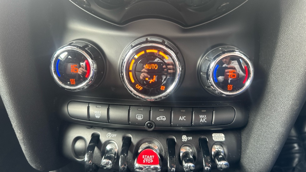 MINI Hatchback 1.5 Cooper II 5dr Petrol Hatchback - Image 35