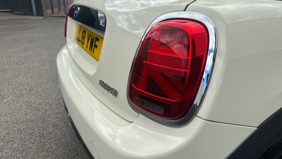 MINI Hatchback 1.5 Cooper II 5dr Petrol Hatchback - Image 42