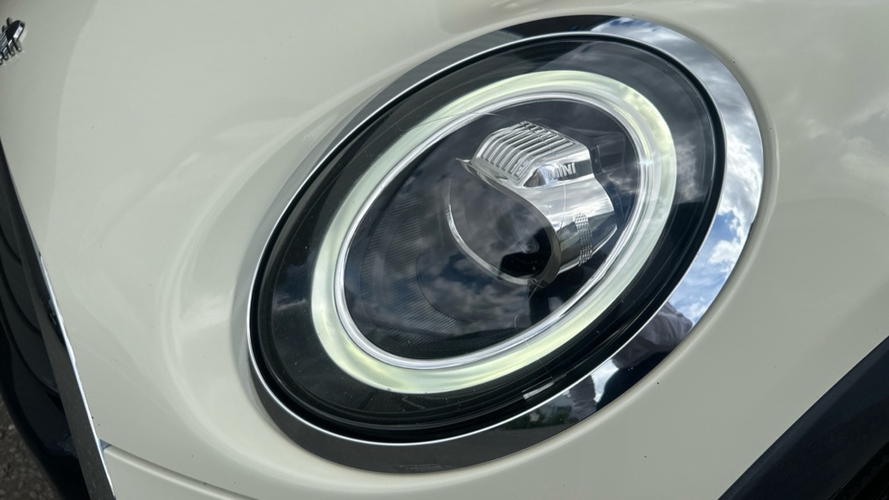 MINI Hatchback 1.5 Cooper II 5dr Petrol Hatchback - Image 45