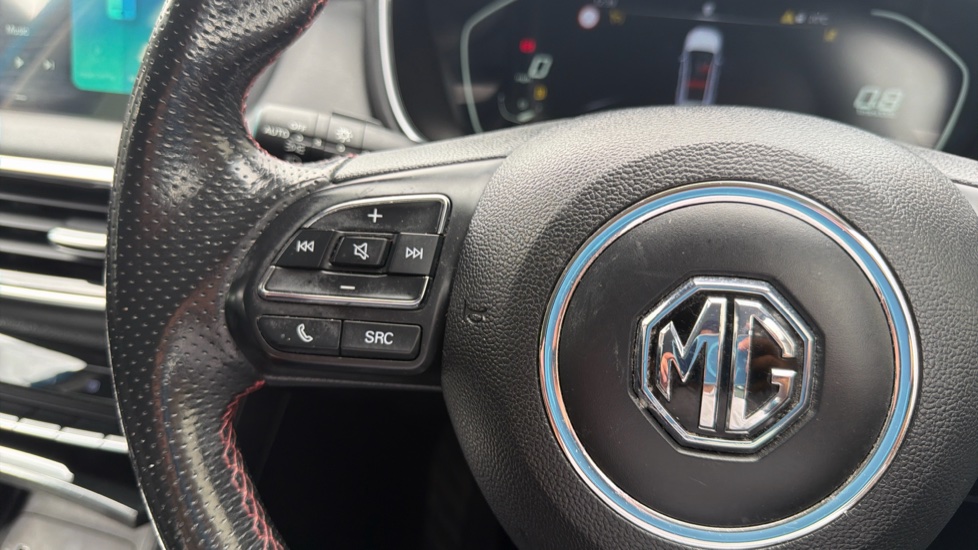MG HS 1.5 T-GDI Trophy 5dr Petrol Hatchback - Image 25