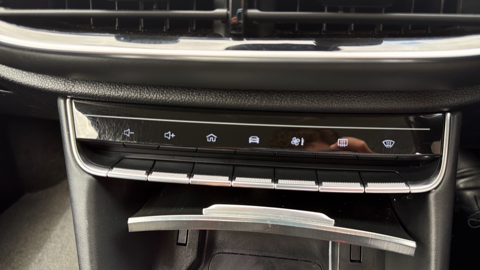 MG HS 1.5 T-GDI Trophy 5dr Petrol Hatchback - Image 34