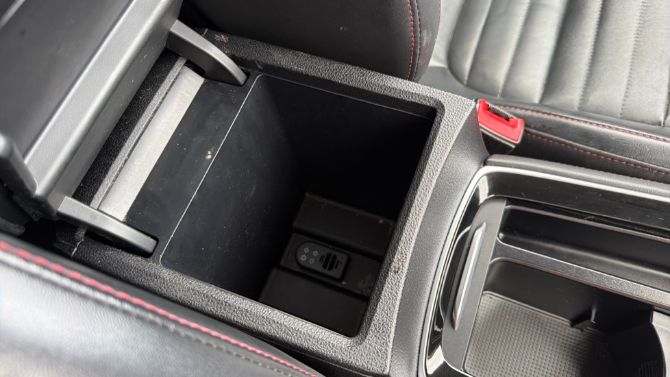 MG HS 1.5 T-GDI Trophy 5dr Petrol Hatchback - Image 37