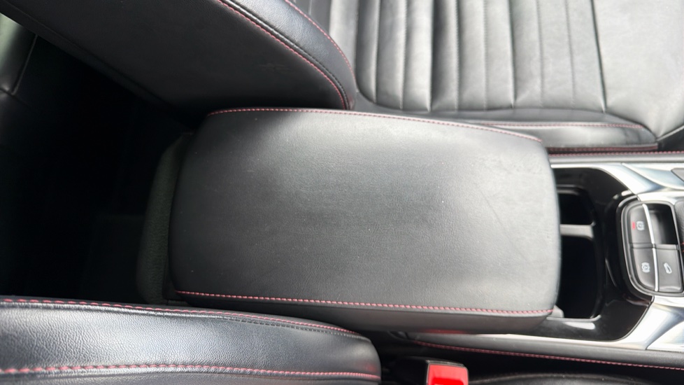 MG HS 1.5 T-GDI Trophy 5dr Petrol Hatchback - Image 38