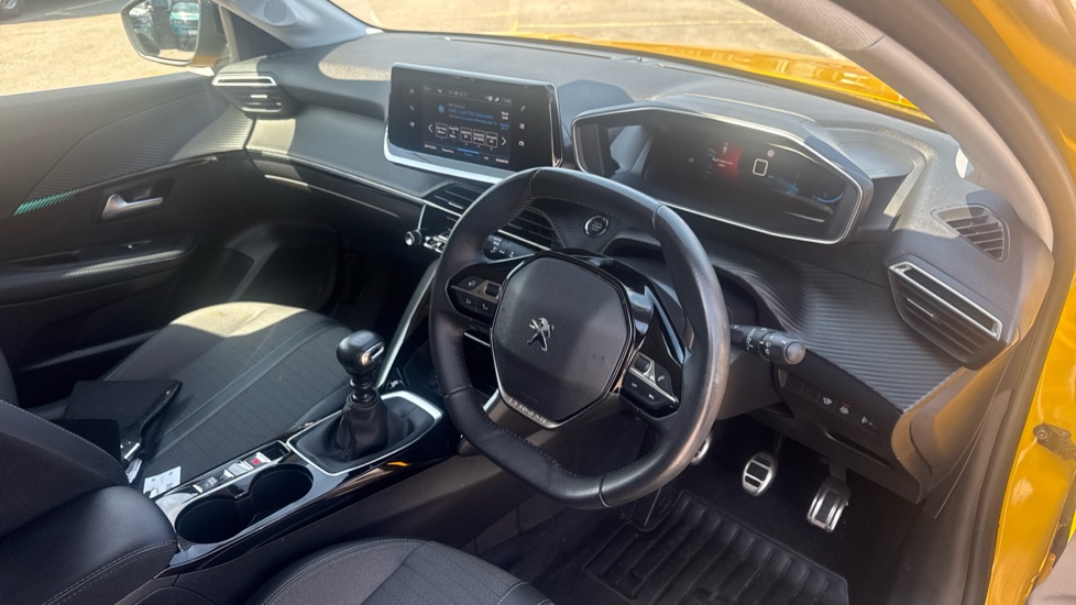 Peugeot 208 1.2 PureTech 100 Allure Premium + 5dr Petrol Hatchback - Image 11