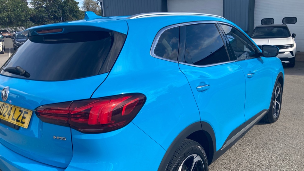 MG HS 1.5 T-GDI Trophy 5dr DCT Petrol Hatchback - Image 30
