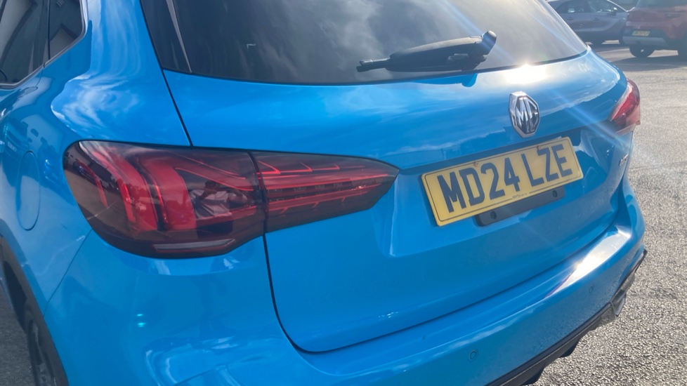 MG HS 1.5 T-GDI Trophy 5dr DCT Petrol Hatchback - Image 34