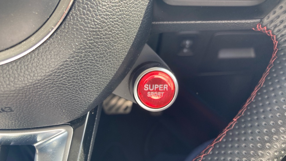 MG HS 1.5 T-GDI Trophy 5dr DCT Petrol Hatchback - Image 44