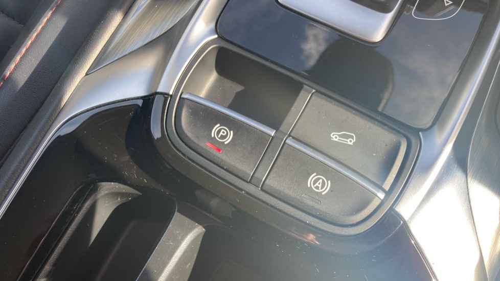 MG HS 1.5 T-GDI Trophy 5dr DCT Petrol Hatchback - Image 49