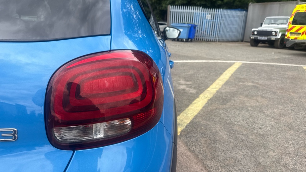 Citroen C3 1.2 PureTech 82 Flair 5dr Petrol Hatchback - Image 25