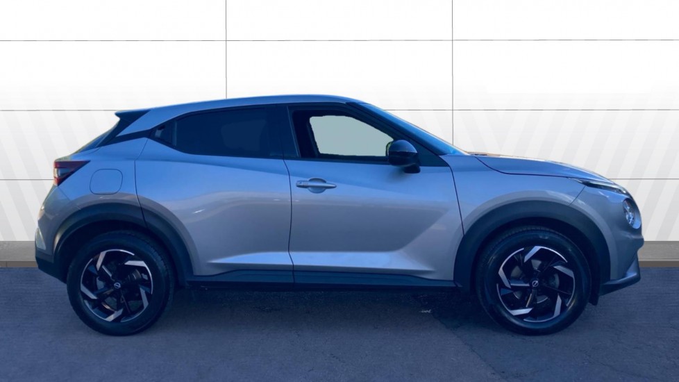 Nissan Juke 1.0 DiG-T 114 N-Connecta 5dr DCT Petrol Hatchback - Image 5