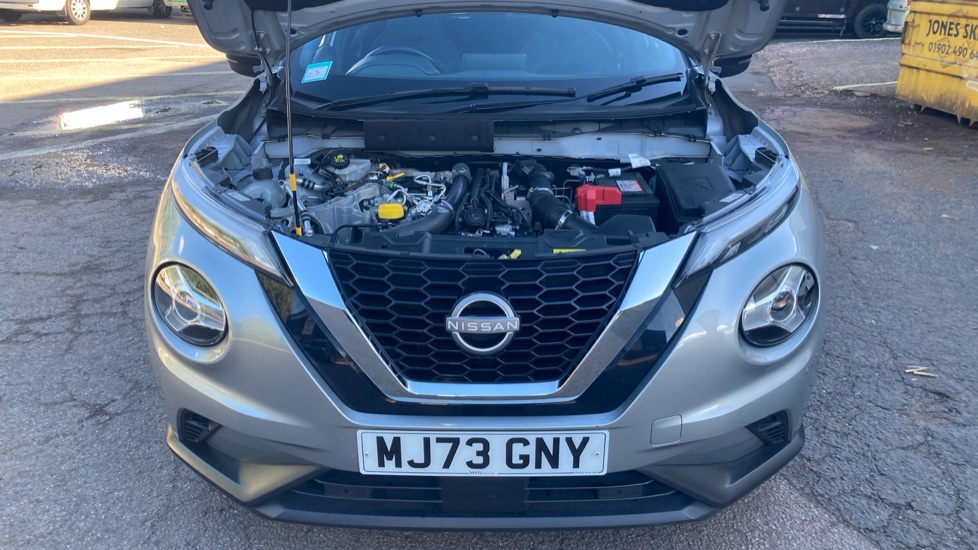 Nissan Juke 1.0 DiG-T 114 N-Connecta 5dr DCT Petrol Hatchback - Image 8