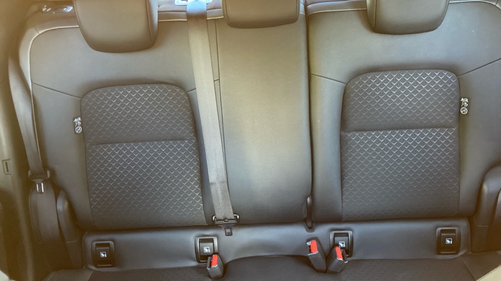 Nissan Juke 1.0 DiG-T 114 N-Connecta 5dr DCT Petrol Hatchback - Image 15