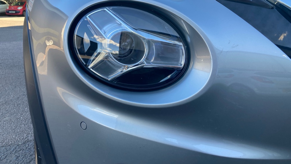 Nissan Juke 1.0 DiG-T 114 N-Connecta 5dr DCT Petrol Hatchback - Image 24