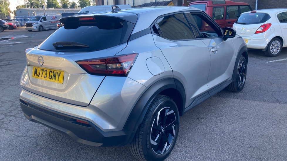 Nissan Juke 1.0 DiG-T 114 N-Connecta 5dr DCT Petrol Hatchback - Image 32