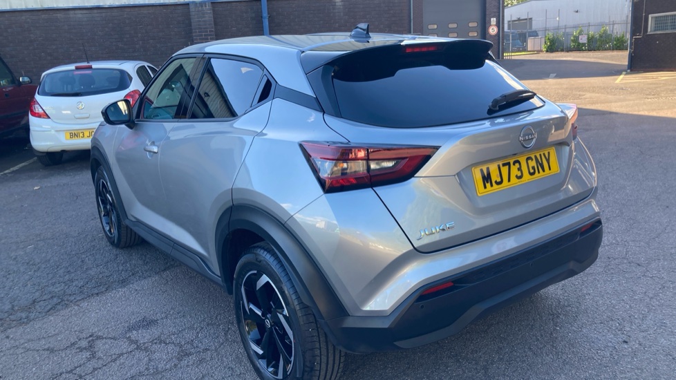 Nissan Juke 1.0 DiG-T 114 N-Connecta 5dr DCT Petrol Hatchback - Image 35