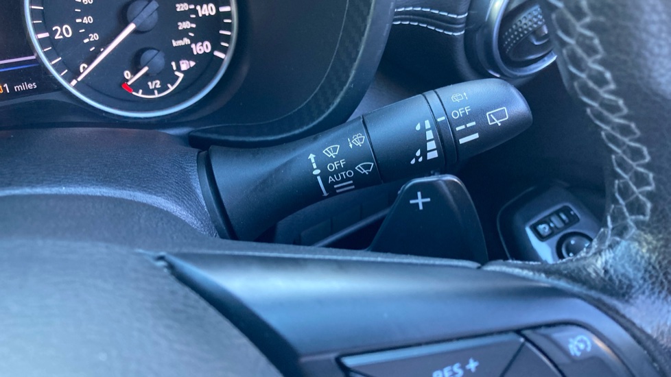 Nissan Juke 1.0 DiG-T 114 N-Connecta 5dr DCT Petrol Hatchback - Image 44