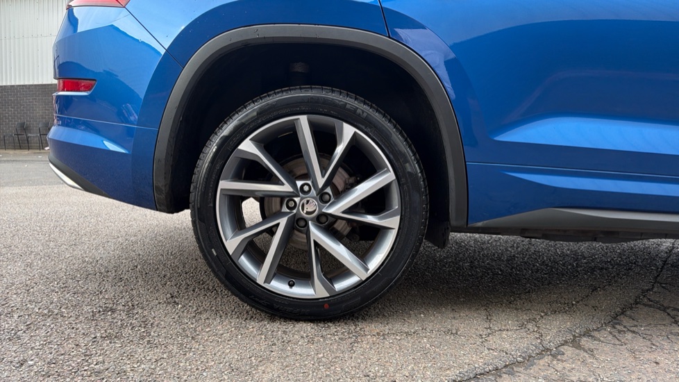 Skoda Kodiaq 2.0 TSI 190 Sport Line 4x4 5dr DSG [7 Seat] Petrol Estate - Image 7