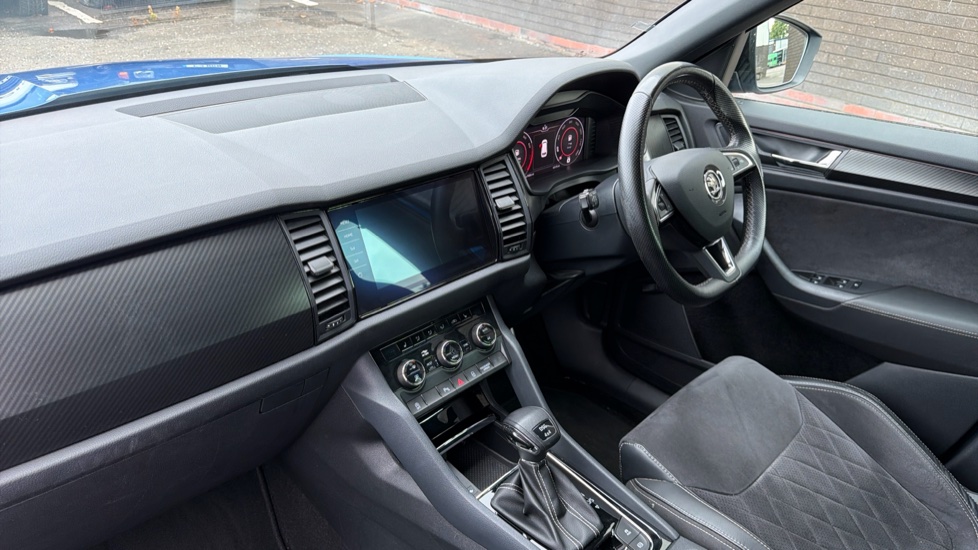 Skoda Kodiaq 2.0 TSI 190 Sport Line 4x4 5dr DSG [7 Seat] Petrol Estate - Image 9