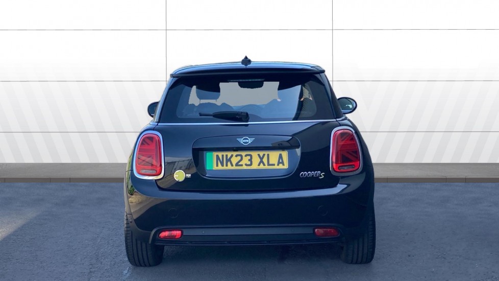 MINI Hatchback 135kW Cooper S Level 2 33kWh 3dr Auto Electric Hatchback - Image 6