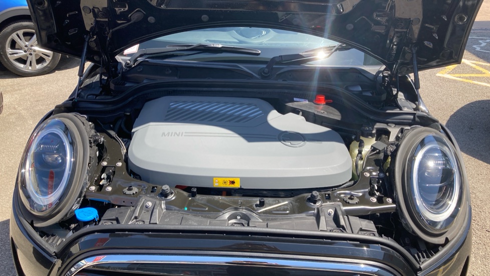 MINI Hatchback 135kW Cooper S Level 2 33kWh 3dr Auto Electric Hatchback - Image 8