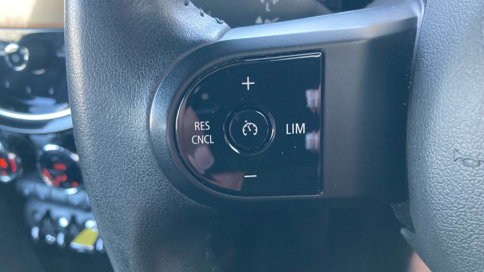 MINI Hatchback 135kW Cooper S Level 2 33kWh 3dr Auto Electric Hatchback - Image 21