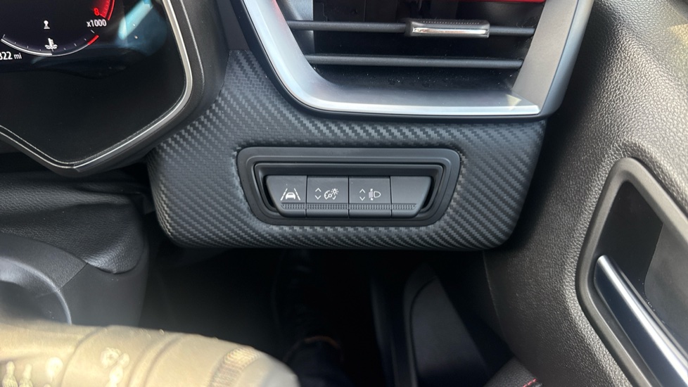 Renault Clio 1.0 TCe 90 RS Line 5dr Petrol Hatchback - Image 34