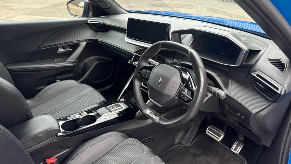 Peugeot 2008 100kW GT 50kWh 5dr Auto Electric Estate - Image 11