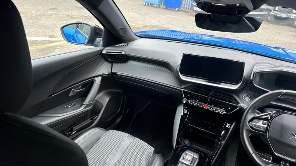 Peugeot 2008 100kW GT 50kWh 5dr Auto Electric Estate - Image 14