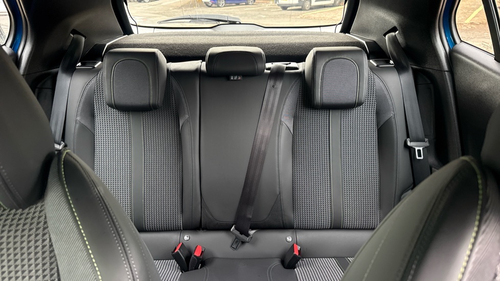 Peugeot 2008 100kW GT 50kWh 5dr Auto Electric Estate - Image 15