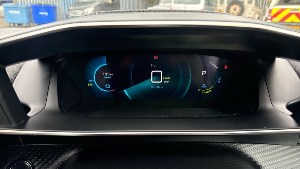 Peugeot 2008 100kW GT 50kWh 5dr Auto Electric Estate - Image 18