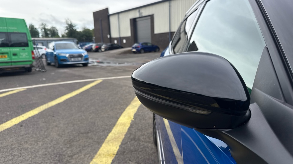 Peugeot 2008 100kW GT 50kWh 5dr Auto Electric Estate - Image 24