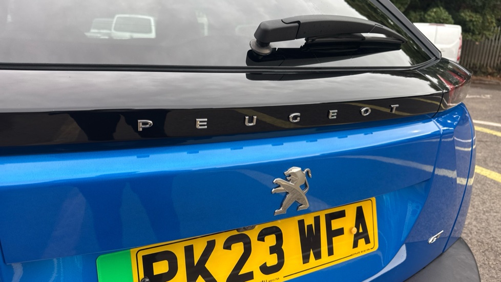 Peugeot 2008 100kW GT 50kWh 5dr Auto Electric Estate - Image 27