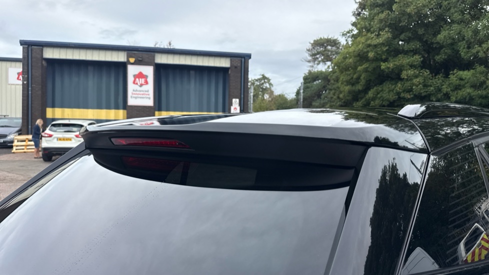Peugeot 2008 100kW GT 50kWh 5dr Auto Electric Estate - Image 31