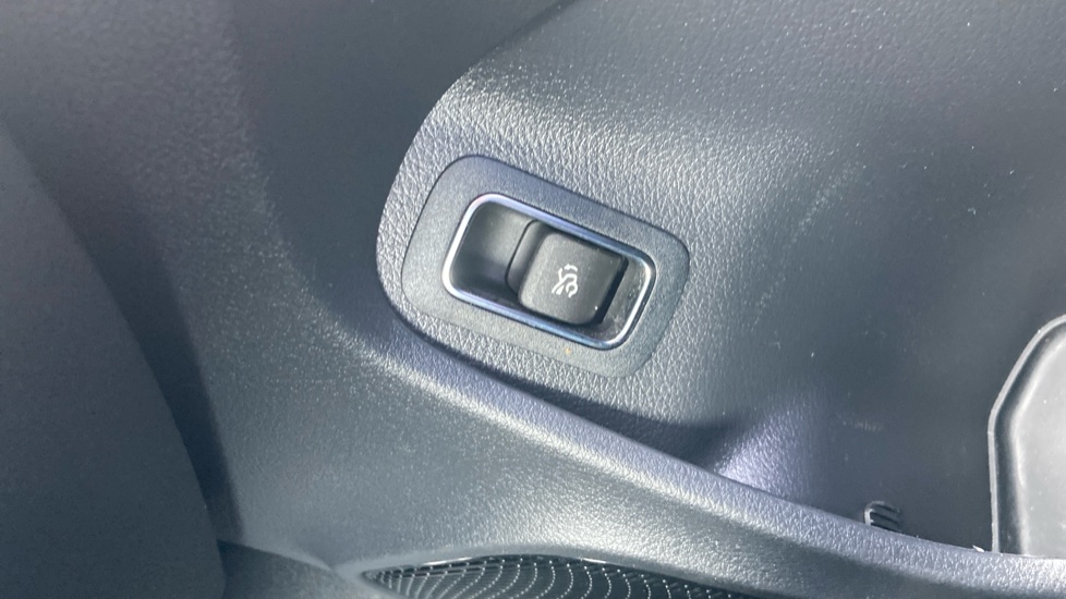Mercedes-Benz CLA 180 AMG Line Premium 4dr Tip Auto Petrol Saloon - Image 25