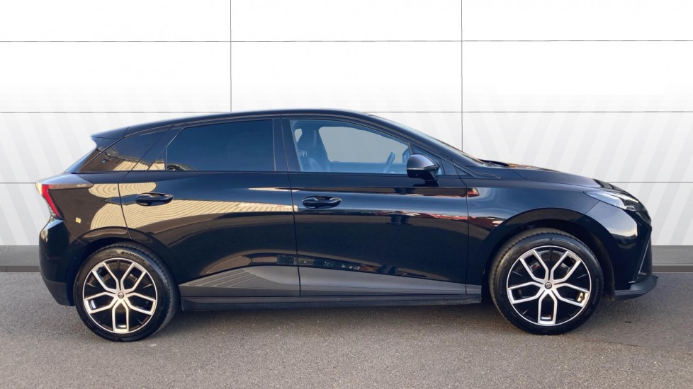 MG MG4 150kW Trophy EV Long Range 64kWh 5dr Auto Electric Hatchback - Image 5